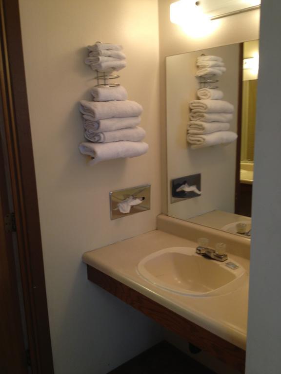 Budget Inn Green River Room photo